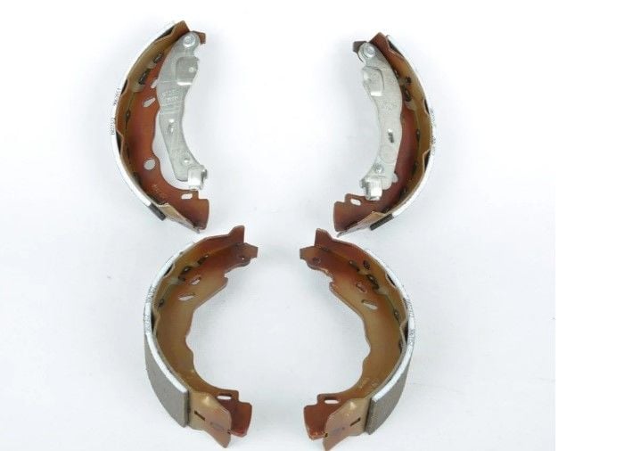 Renault Clio 4 - IV Arka Fren Balatası Kampanalı - 440609415R - MGA