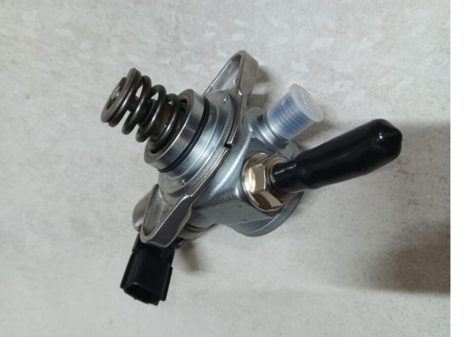 Renault Kadjar Benzin Besleme Pompası (1.2 Tce H5F) - 166305283R - 166301888R