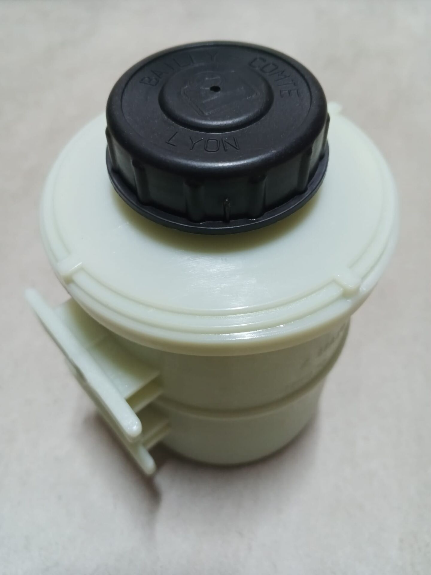 Master 2 - II Laguna 2 - II  Hidrolik Direksiyon Deposu 8200005185 - İthal