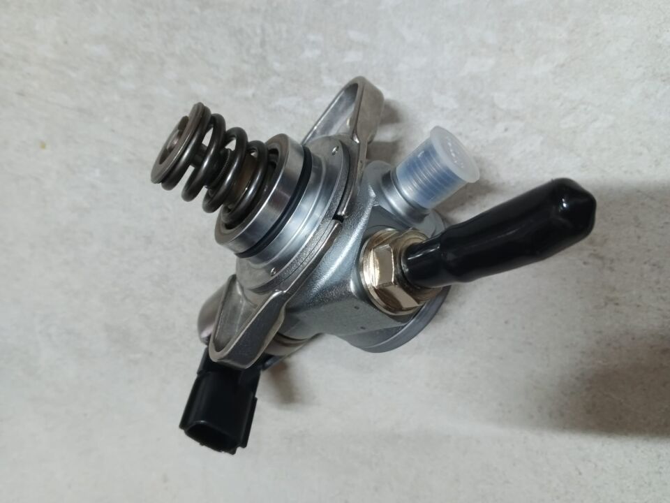 Renault Clio 4 - IV Benzin Besleme Pompası (1.2 Tce H5F) - 166305283R - 166301888R