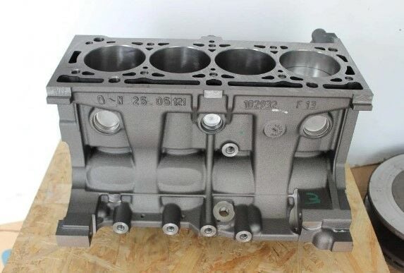 Renault R9 / Clio / Megane / Dacia Logan (1.4 8 Valf / 1.6 8 Vlaf k7m / k7j) Motor Bloğu - 7701477409 - 110108138R