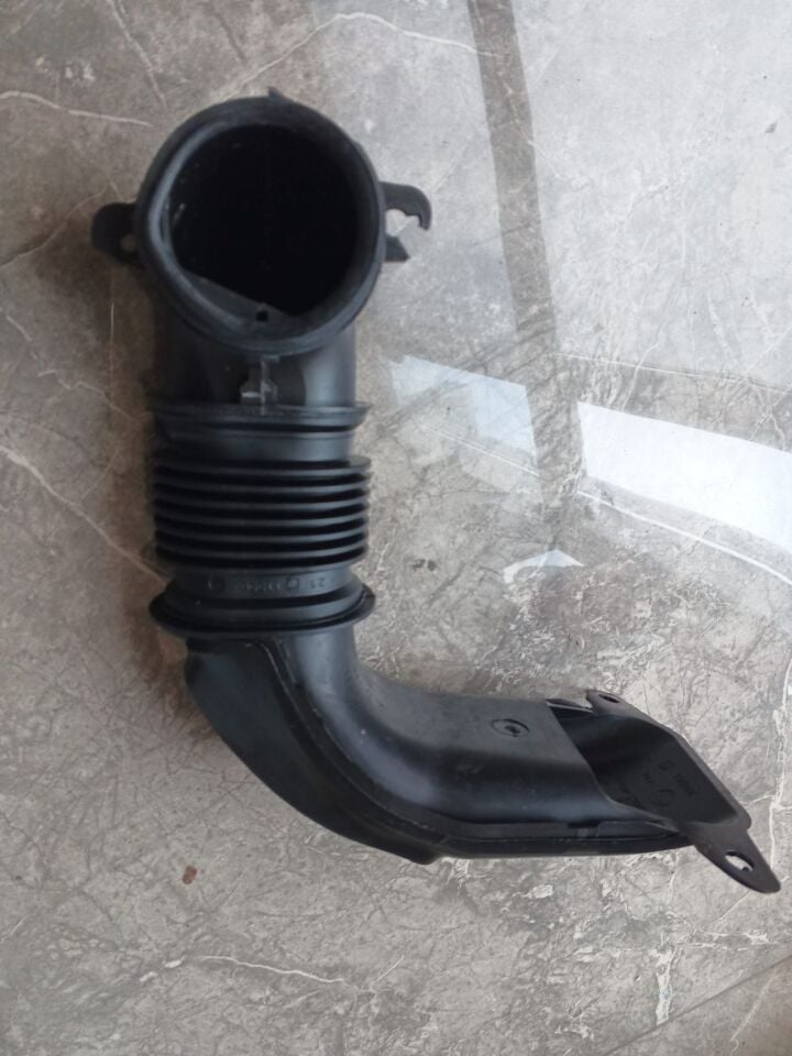 Renault Clio 5-V Hava Filtresi Hortumu - 165554991R - İthal