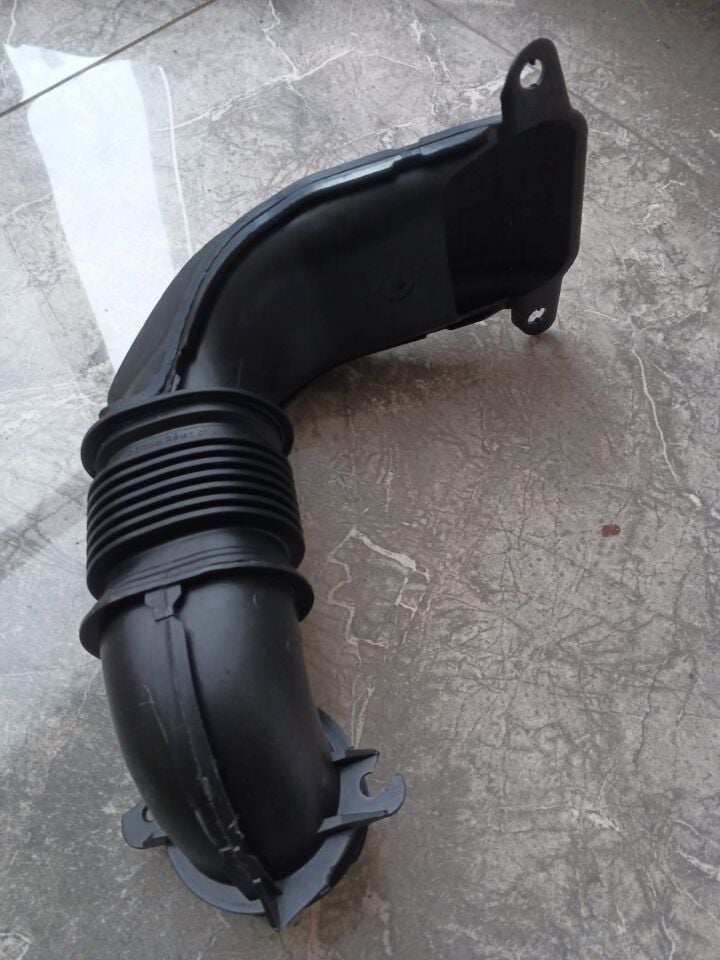 Renault Clio 5-V Hava Filtresi Hortumu - 165554991R - İthal