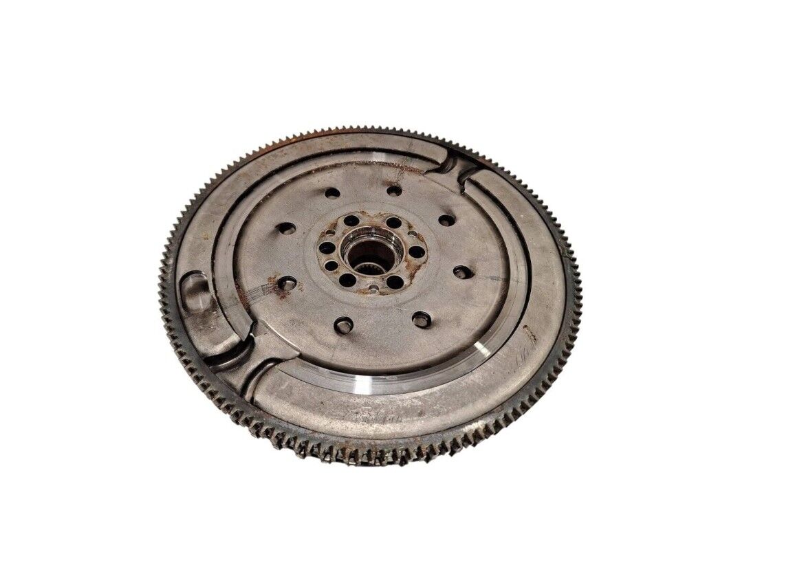 Dacia Duster 3 - III (1.2 Tce H5F SUV) Motor Volanı - 123102121R