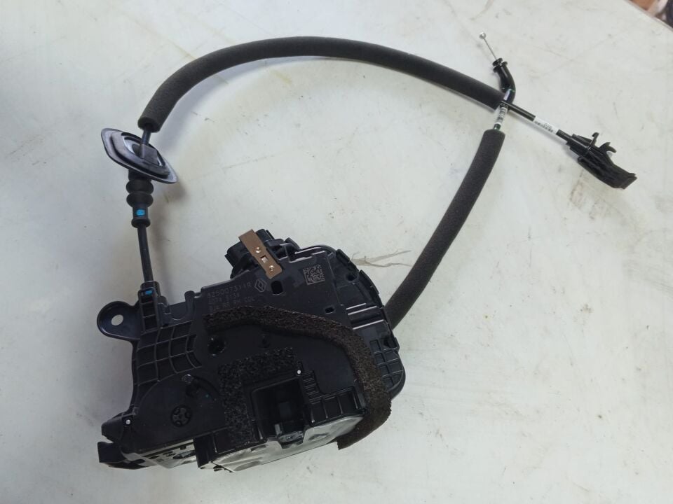 Renault Clio 5 - V Sağ Arka Kapı Kilidi - 825007311R -Renault Mais