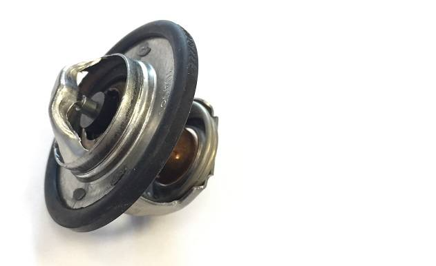 Renault Megane 2 - II - Termostat - (1.4 - 1.6 - K7J - K7M - K4J - K4M) - 8200772985 - 7700872554 - Vernet