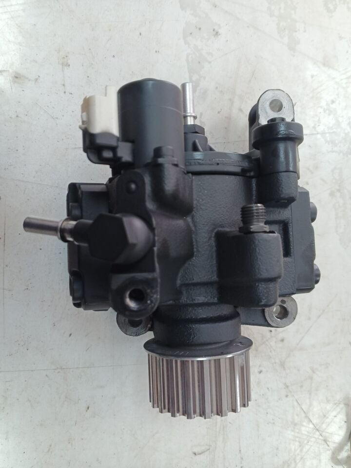 Renault Fluence Mazot Pompası (1.5Dci-K9K) 167003669R - 167008557R - Mais