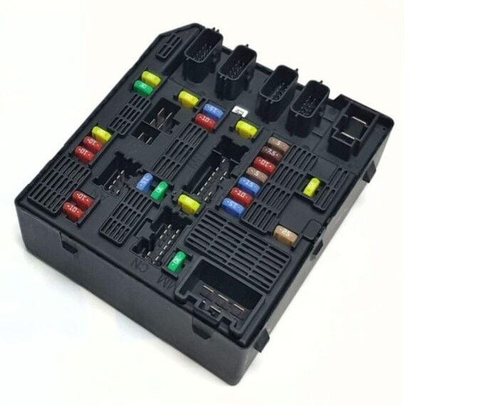 Renault Fluence Sigorta Kutu Tablası - 284B62633R