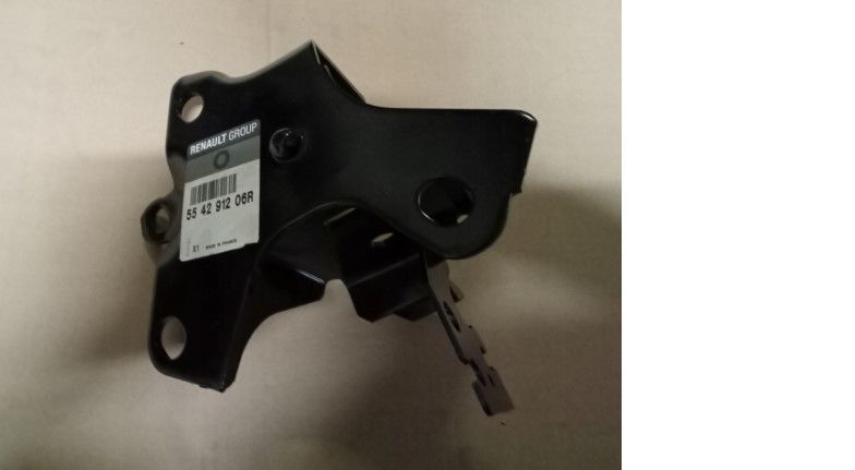 Renault Megane 4 - IV Sağ Arka Dingil / Torsyon Bağlantı Sacı - 554291206R - Renault Mais