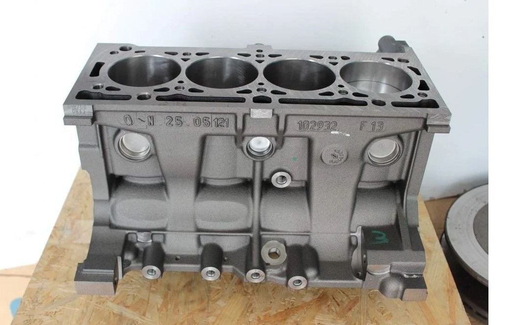 Renault Clio 2 - II (1.4 8 Valf / 1.6 8 Vlaf k7m / k7j) Motor Bloğu - 7701477409 - 110108138R - Renault Mais