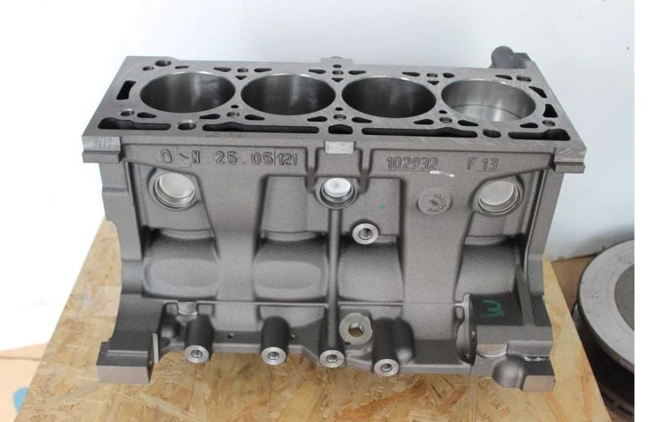 Renault Megane 1 - I (1.4 8 Valf / 1.6 8 Vlaf k7m / k7j) Motor Bloğu - 7701477409 - 110108138R - Renault Mais