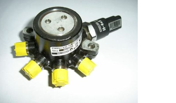 Renault Clio 2 - II (1.5 DCİ K9K) - Enjektör Mazot Dağıtıcı - 8200057345