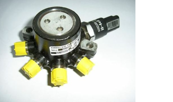 Renault Clio 2 - II (1.5 DCİ K9K) - Enjektör Mazot Dağıtıcı - 8200057345