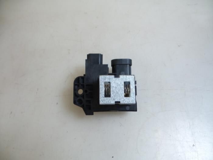 Renault Megane IV - 4 / Latitude - Fan Motor Rezistansı - 255507773R