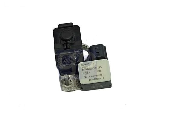 Renault Clio 5 - V Akü Gerilim Kaptörü - 250820499R - 244G00576R - A4209051300